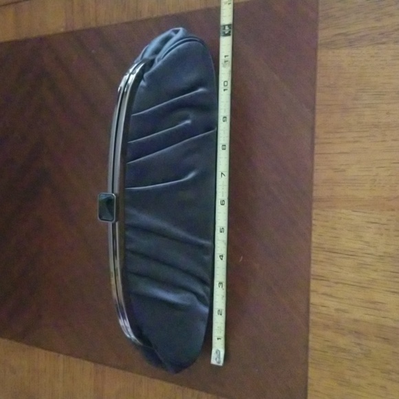 Apt 9 Black Satin Clutch With Hidden Strap - Picture 4 of 8